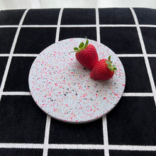 Görseli Galeri görüntüleyiciye yükleyin, TERRAZZO YUVARLAK SUNUMLUK